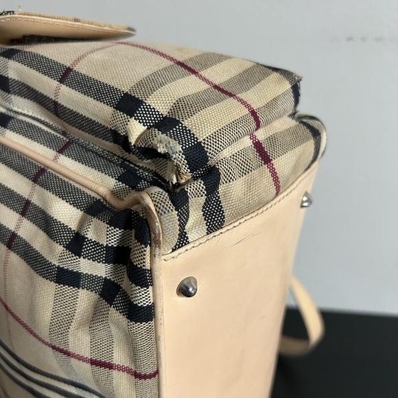 Burberry bag in beige Haymarket canvas and beige leather - Picture 12 of 17